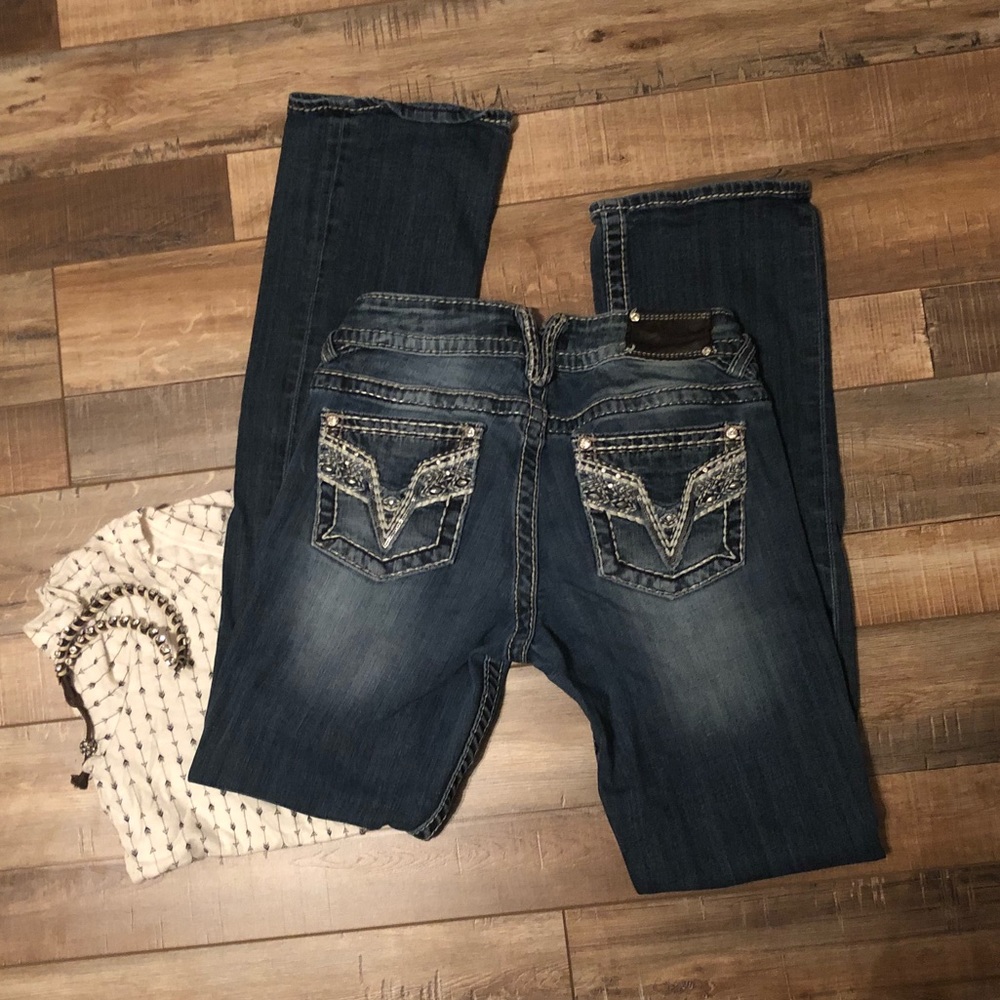 Distressed blue jeans 👖